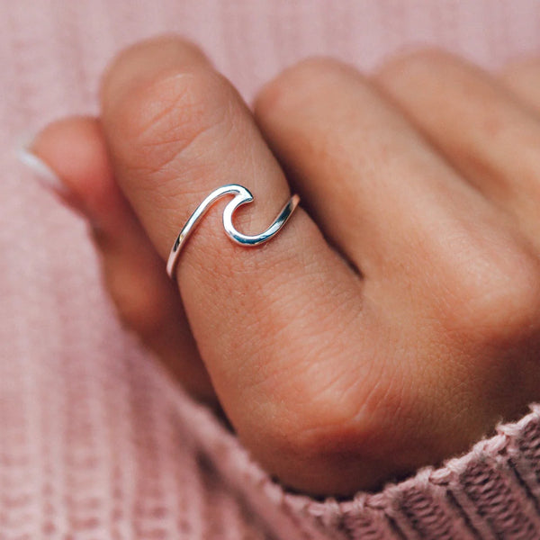 Sac Silver 925 Sterling Silver Eternity Wave Band Ring – Polished Finish – Unisex Sizes 7-13