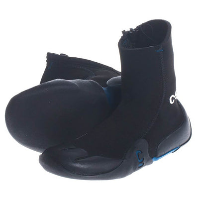 C-Skins Junior Round Toe Zipped 3.5mm Boot - Buy online today at Down the Line Surf. International shipping available.